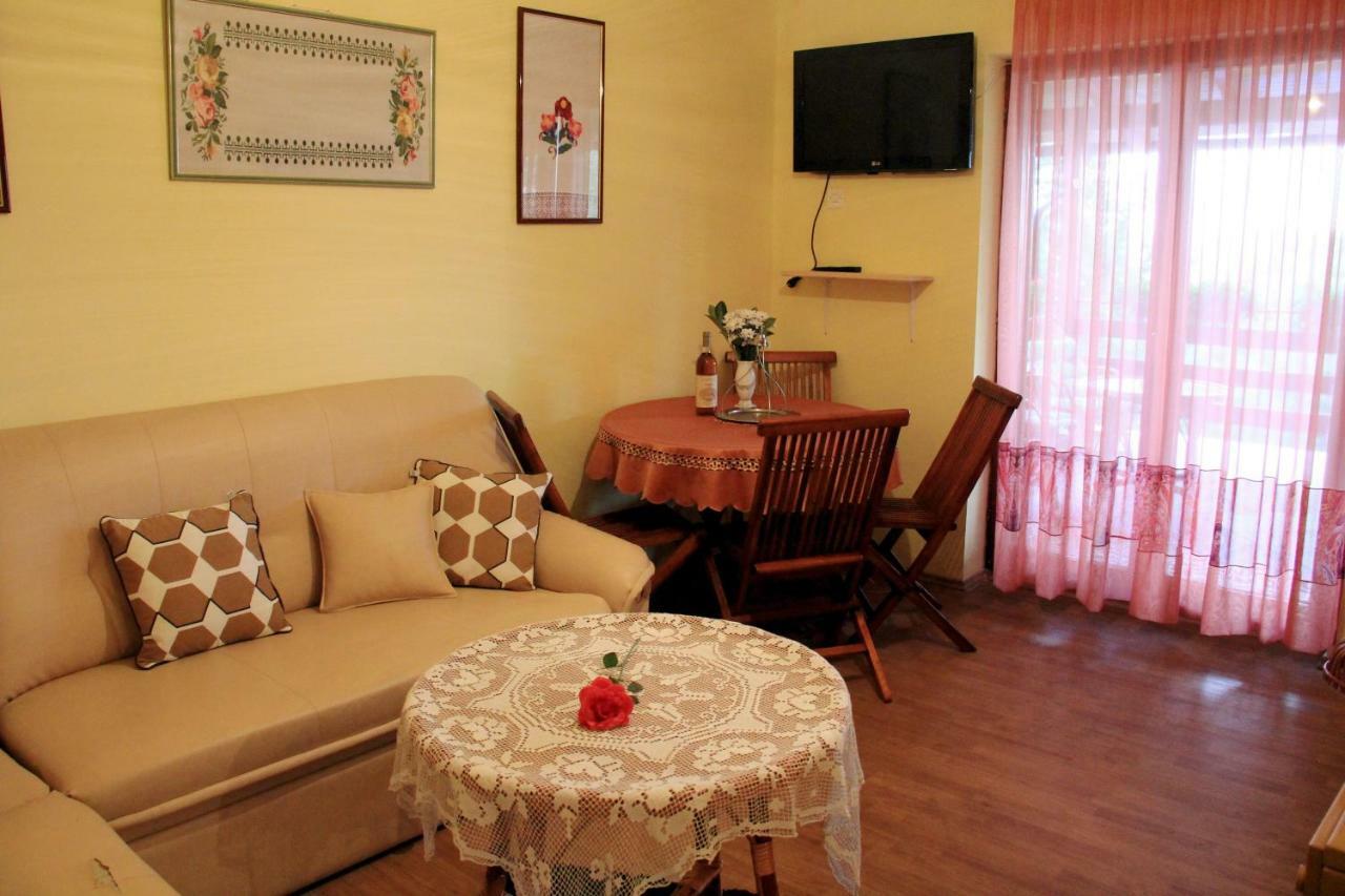 Holiday Home Nina Petrinja Exterior photo